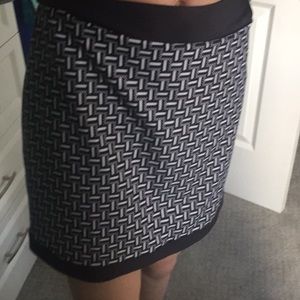 Maggie Lane size 4 skort